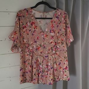 Lovely Anthropologie button up top size L/XL